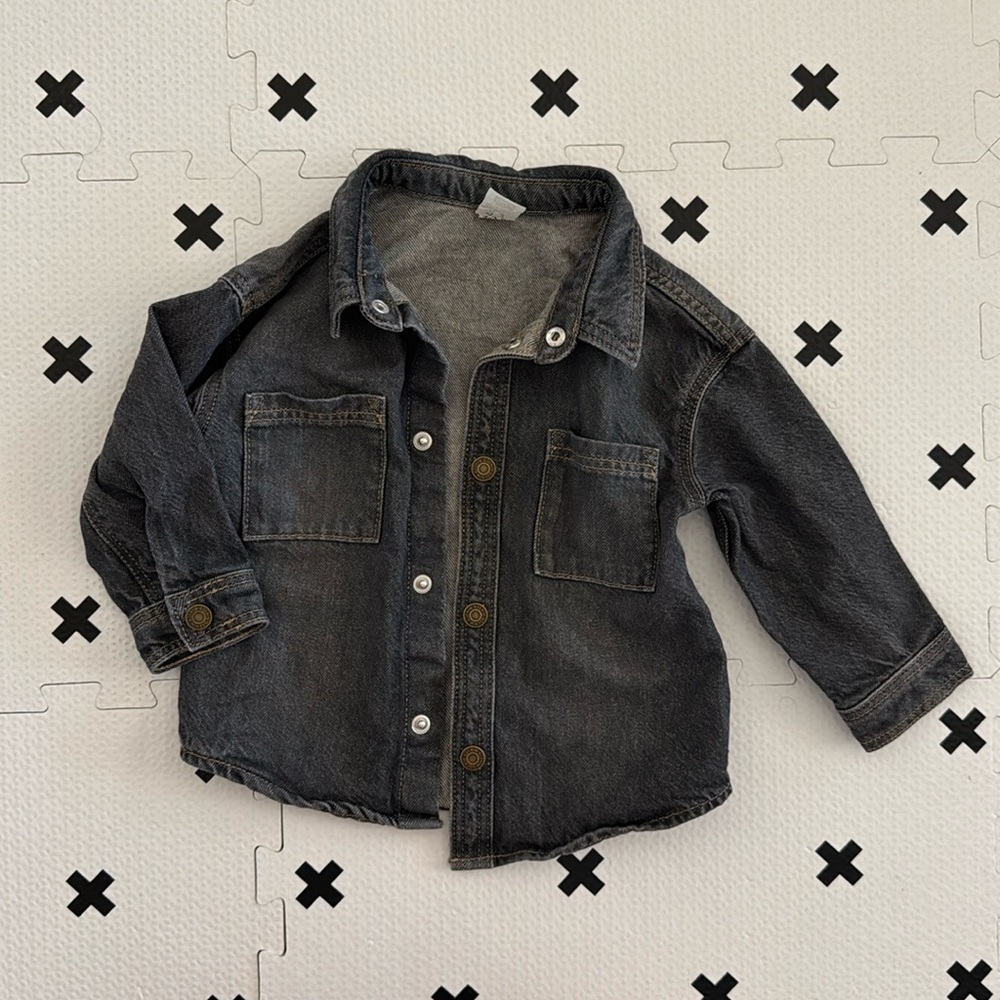 H&M baby denim button down shirt Jacket size 12m